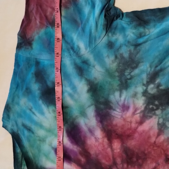 Tye-Dye T-shirt Handmade Unisex Color:reds, greens, blues & purple - Picture 7 of 11